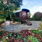 Domaine De La Carrauterie By Terre Insolite Pensionat 3*