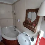 Domaine De La Carrauterie By Terre Insolite 게스트하우스
