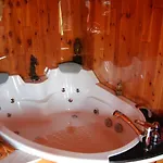 Domaine De La Carrauterie By Terre Insolite 게스트하우스 Sautin