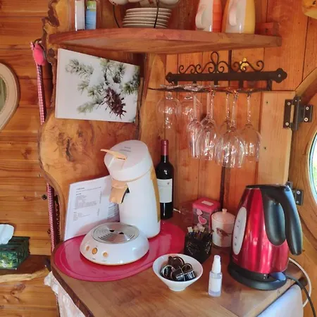 Domaine De La Carrauterie By Terre Insolite Gasthof 3*