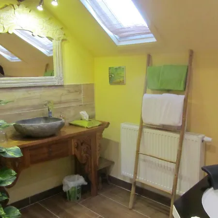 Domaine De La Carrauterie By Terre Insolite Sautin