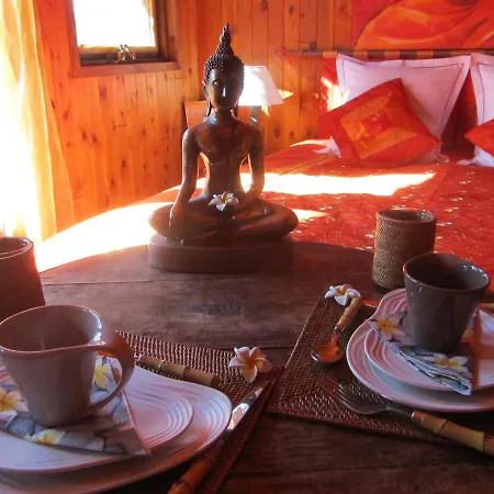 Domaine De La Carrauterie By Terre Insolite 3* 萨乌丁