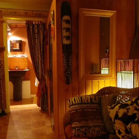 Gasthof Domaine De La Carrauterie By Terre Insolite 3*