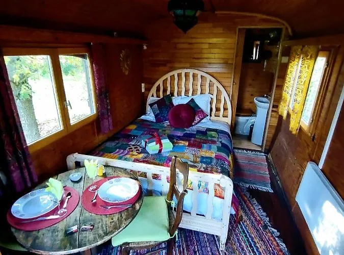 Domaine De La Carrauterie By Terre Insolite Guest house 3*