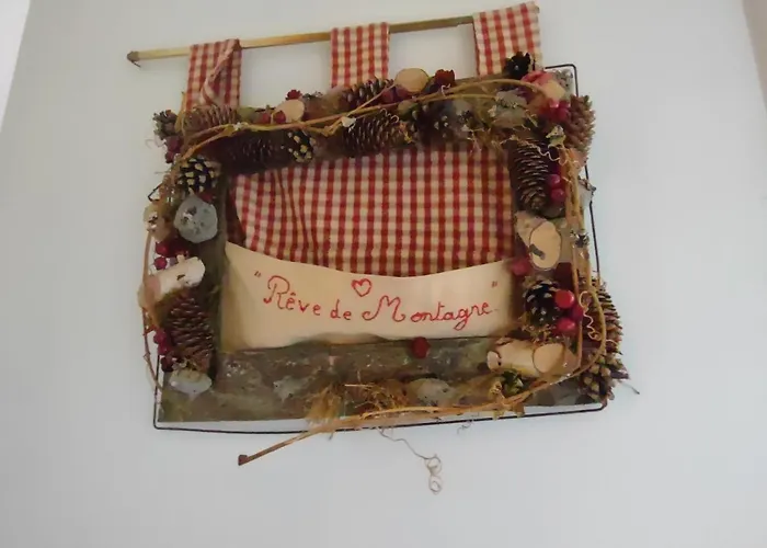 Domaine De La Carrauterie By Terre Insolite Guest house