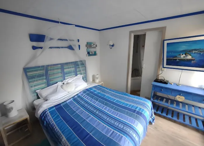 Guest house Domaine De La Carrauterie By Terre Insolite Sautin