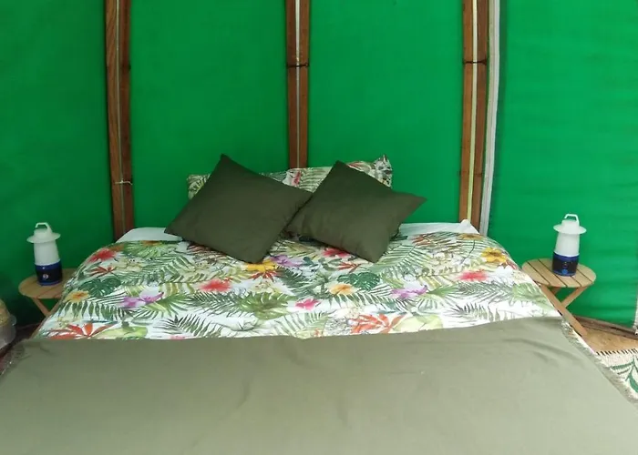 Guest house Domaine De La Carrauterie By Terre Insolite Sautin