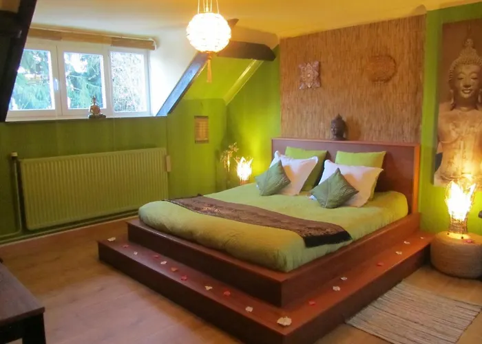 Domaine De La Carrauterie By Terre Insolite Guest house Sautin