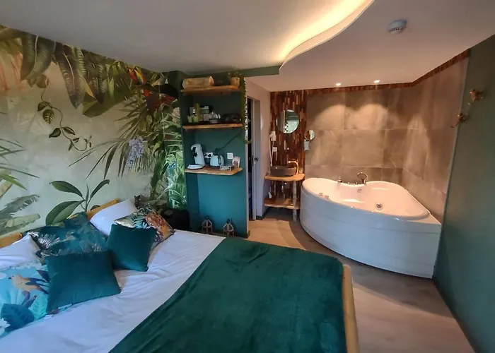 Domaine De La Carrauterie By Terre Insolite Sautin