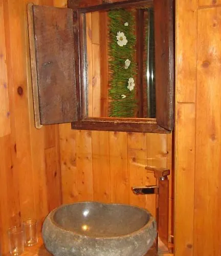 Domaine De La Carrauterie By Terre Insolite Penzion Sautin