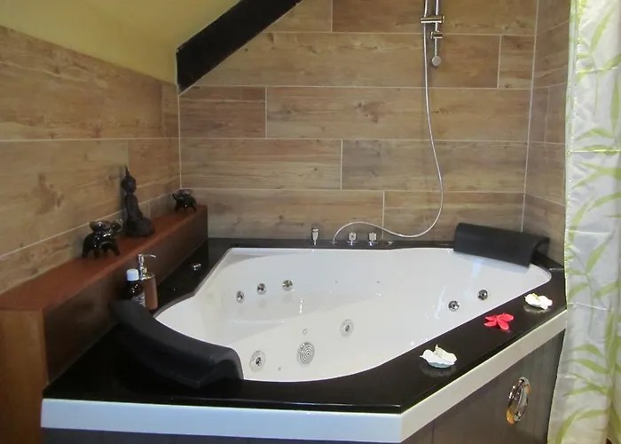 Guest house Domaine De La Carrauterie By Terre Insolite 3*